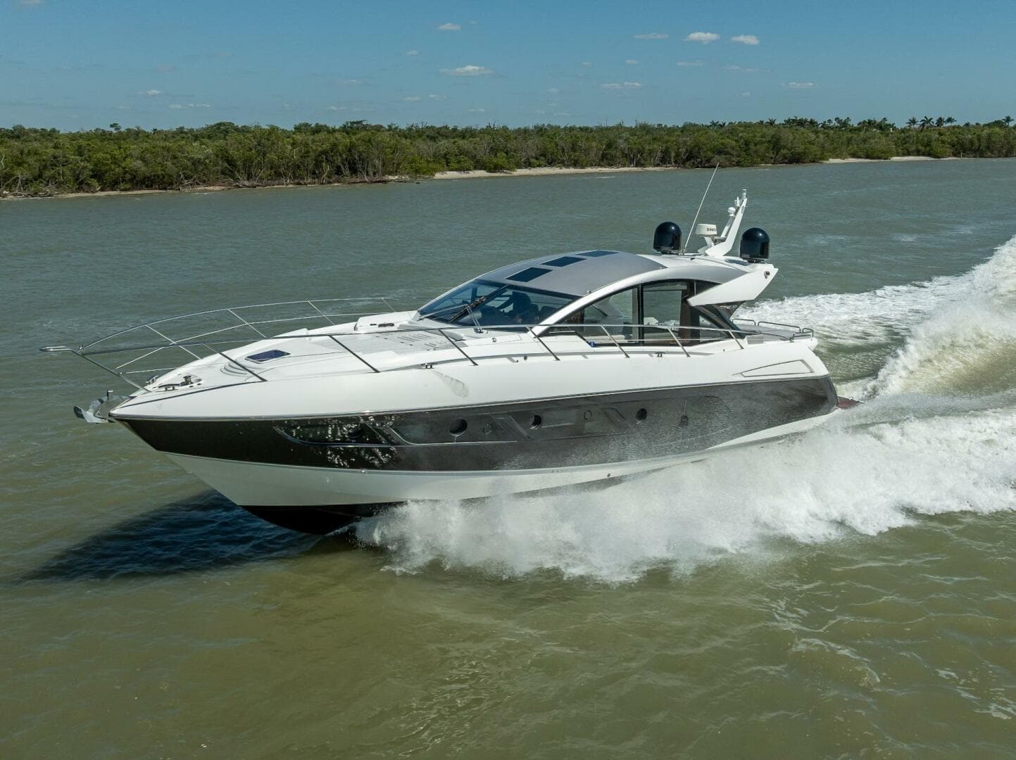 2018 Sunseeker Predator 57