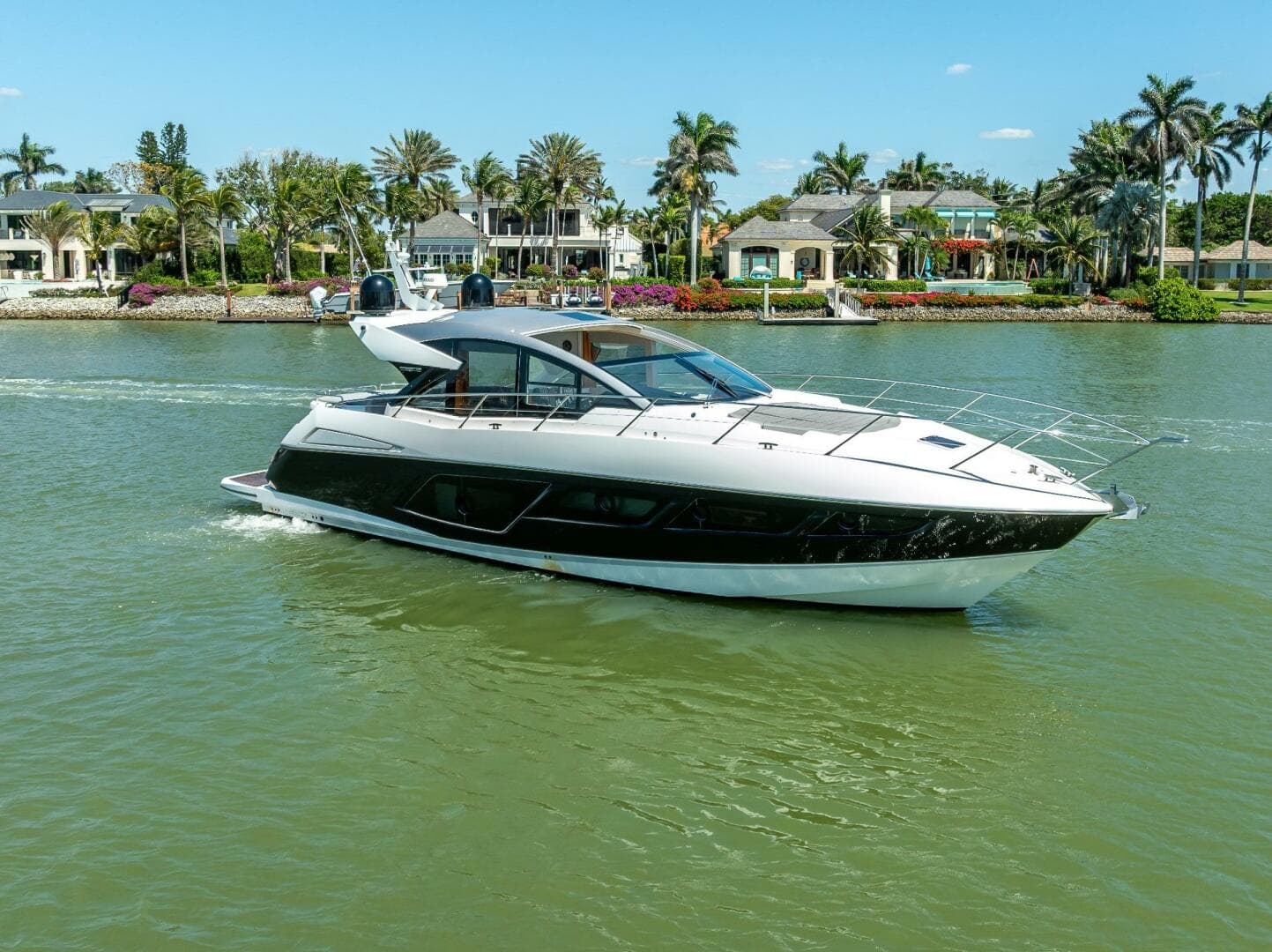 2018 Sunseeker Predator 57