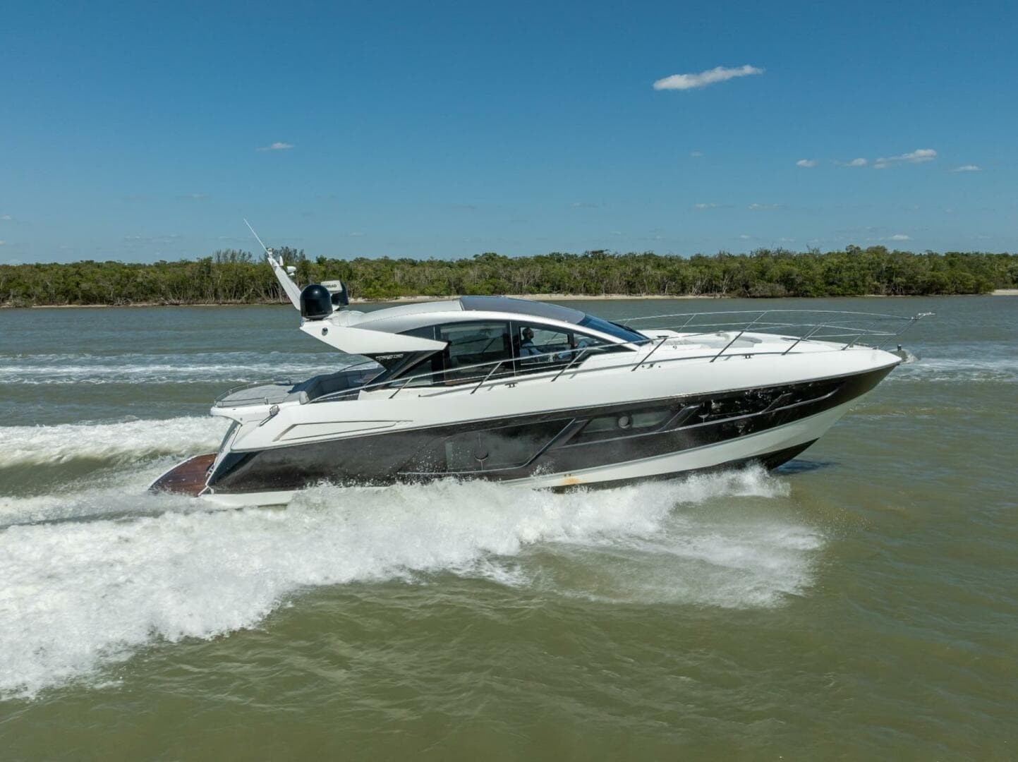 2018 Sunseeker Predator 57