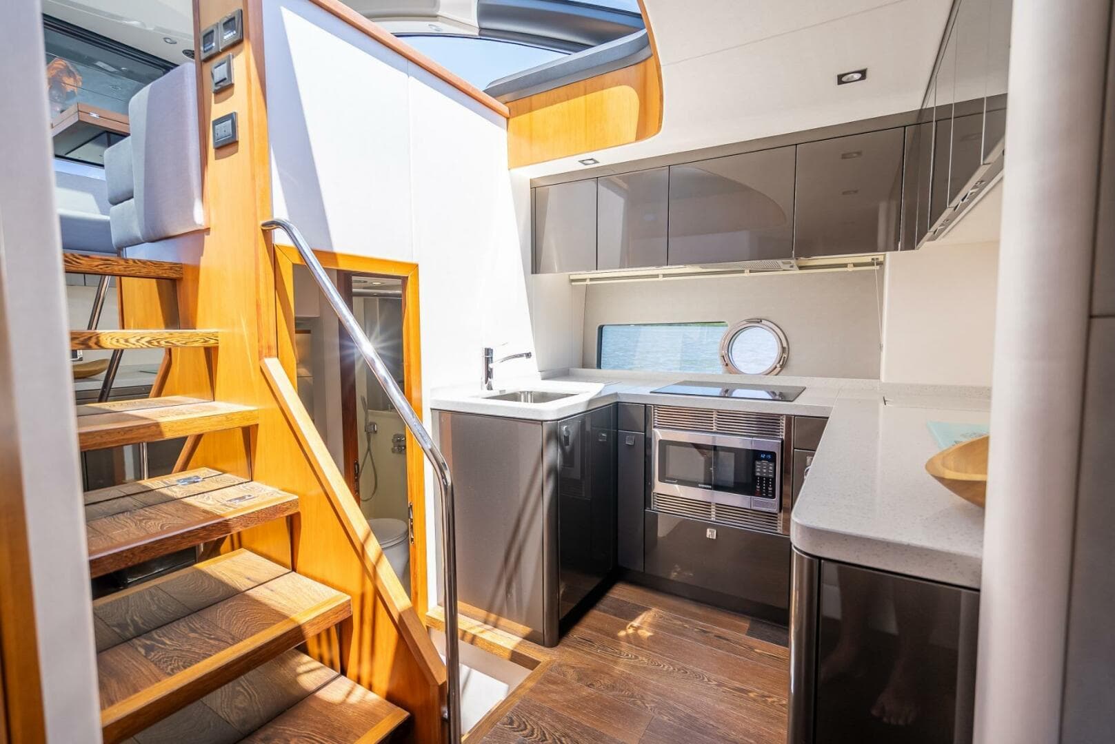 2018 Sunseeker Predator 57