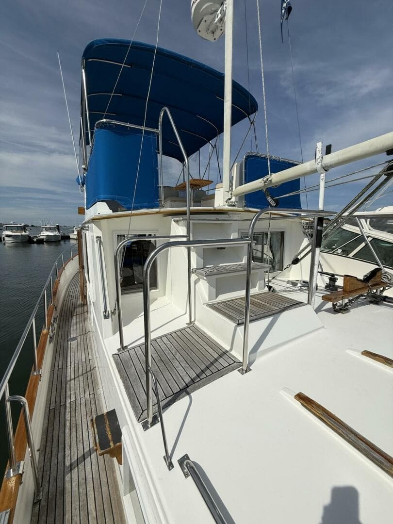 1999 Grand Banks 42 Classic