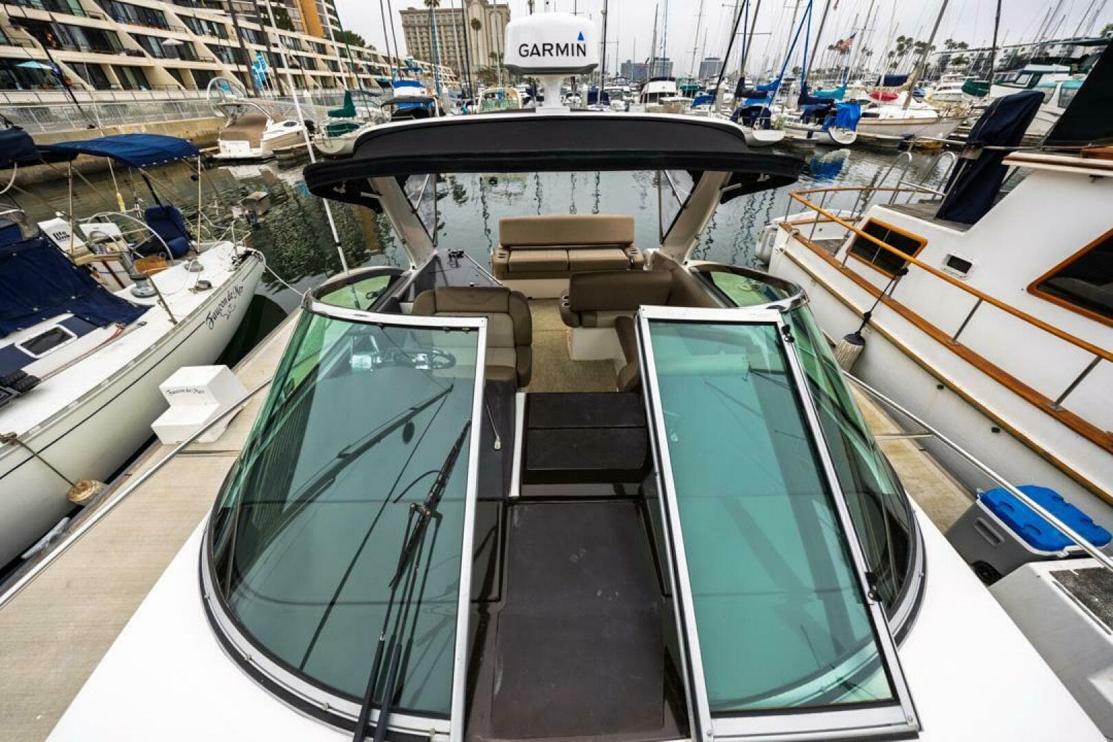 2014 Regal 32 Express