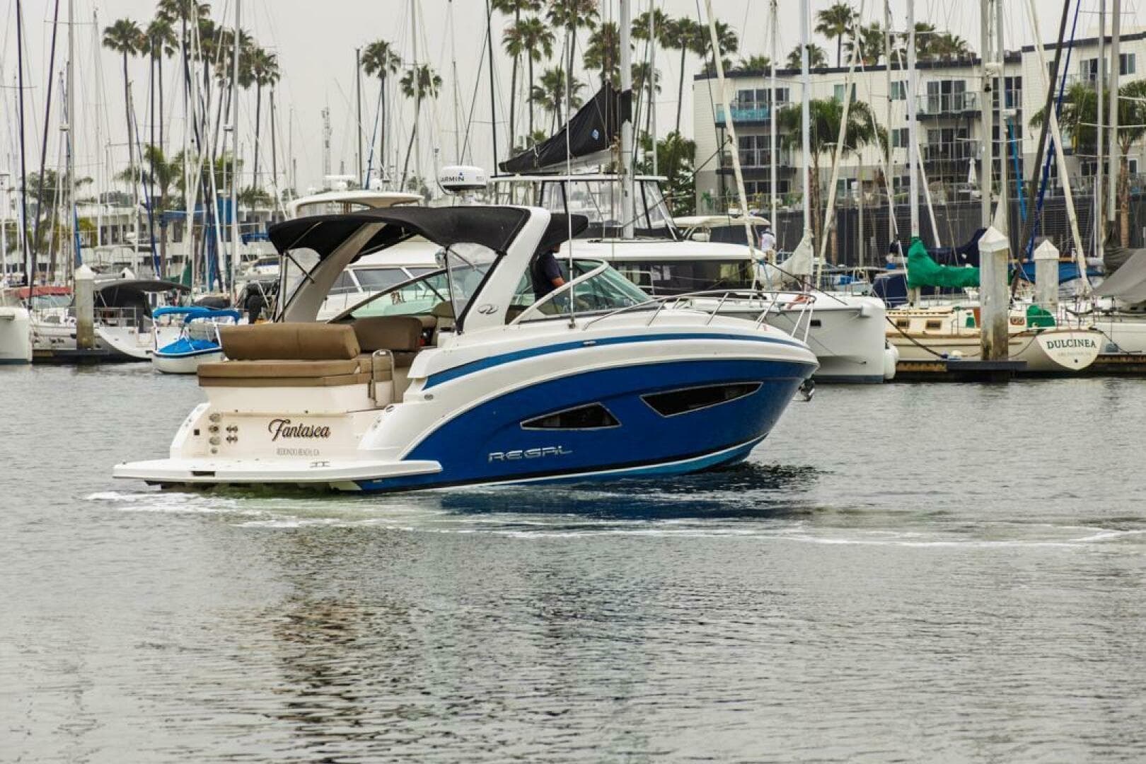 2014 Regal 32 Express