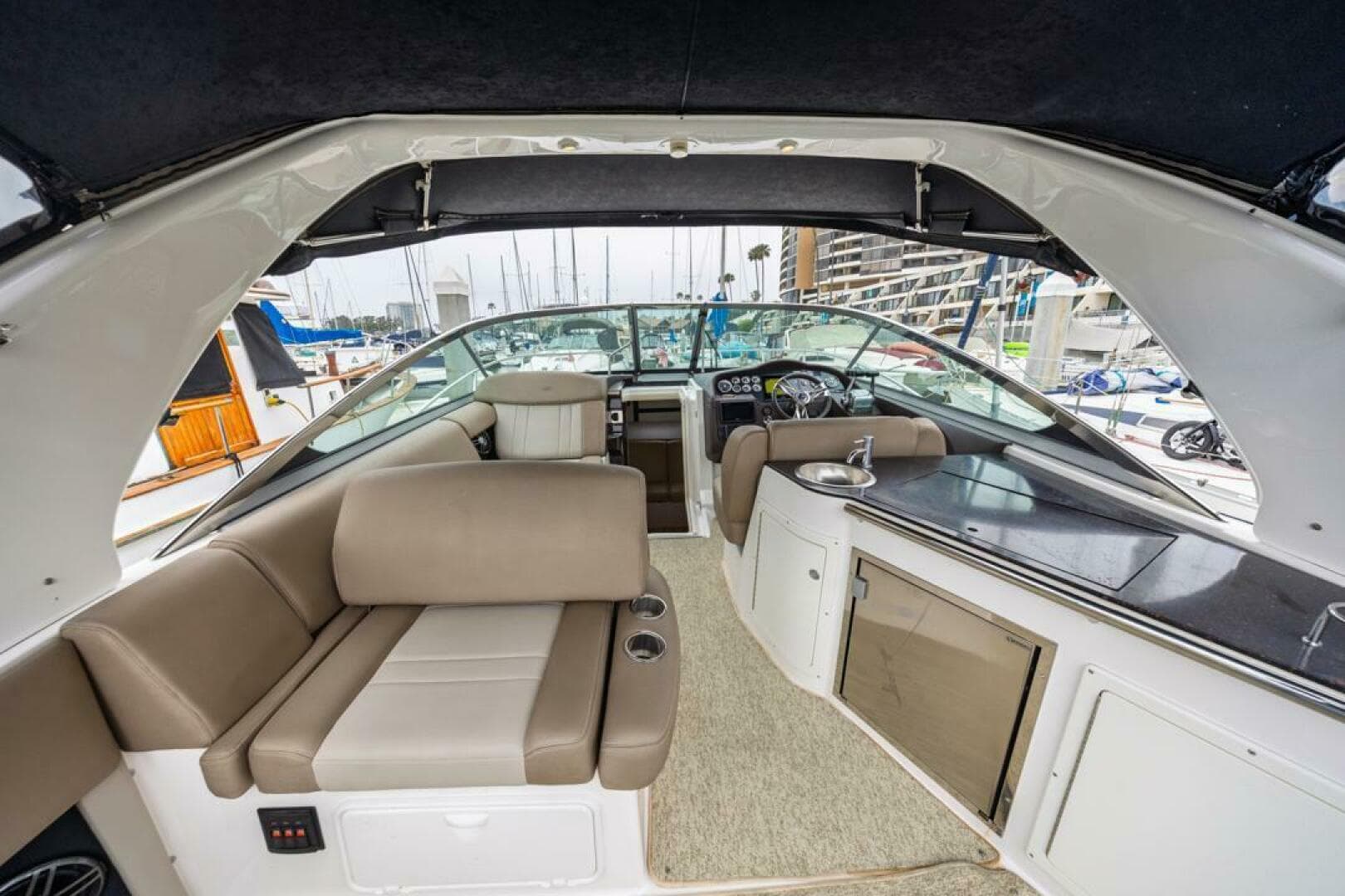 2014 Regal 32 Express