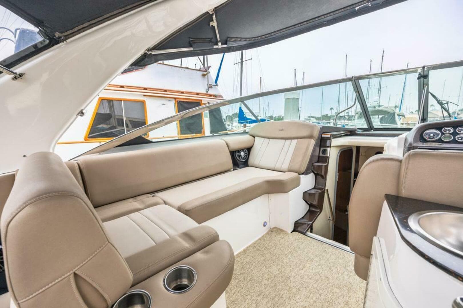 2014 Regal 32 Express