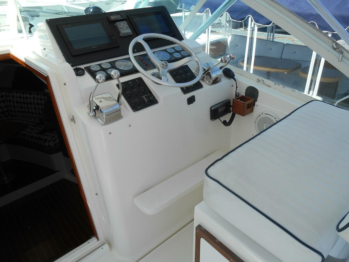 1998 Cabo 31 Express