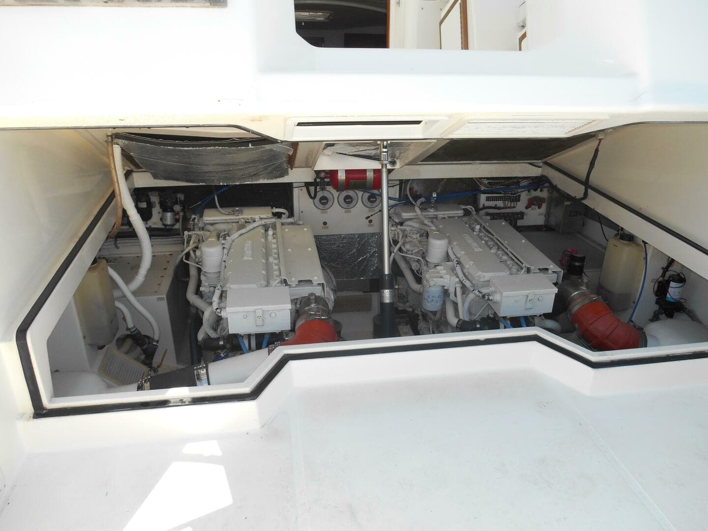 1998 Cabo 31 Express