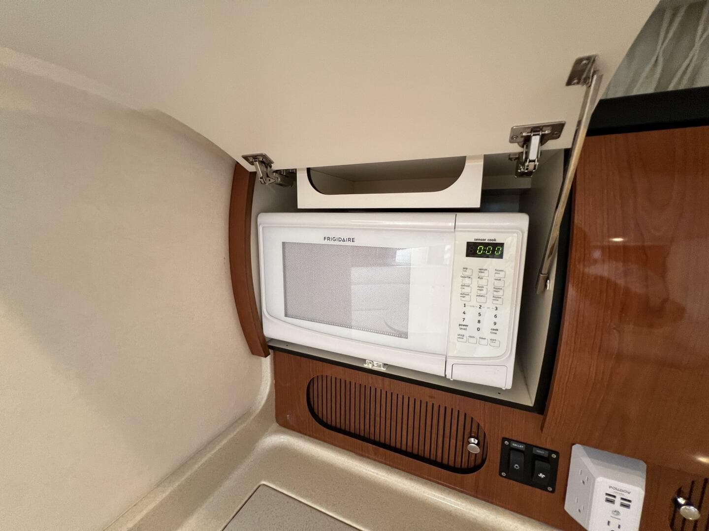 2002 Sea Ray 360 Sundancer Galley Convection Microwave