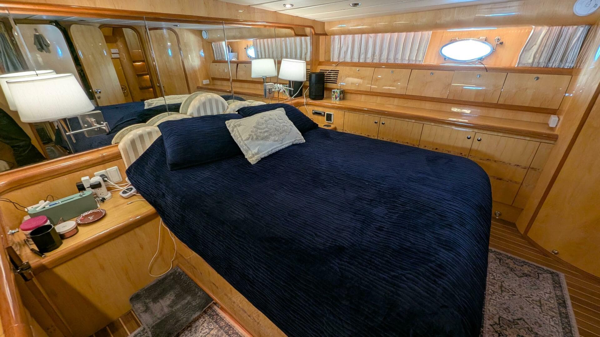 2004 Johnson Motor Yacht