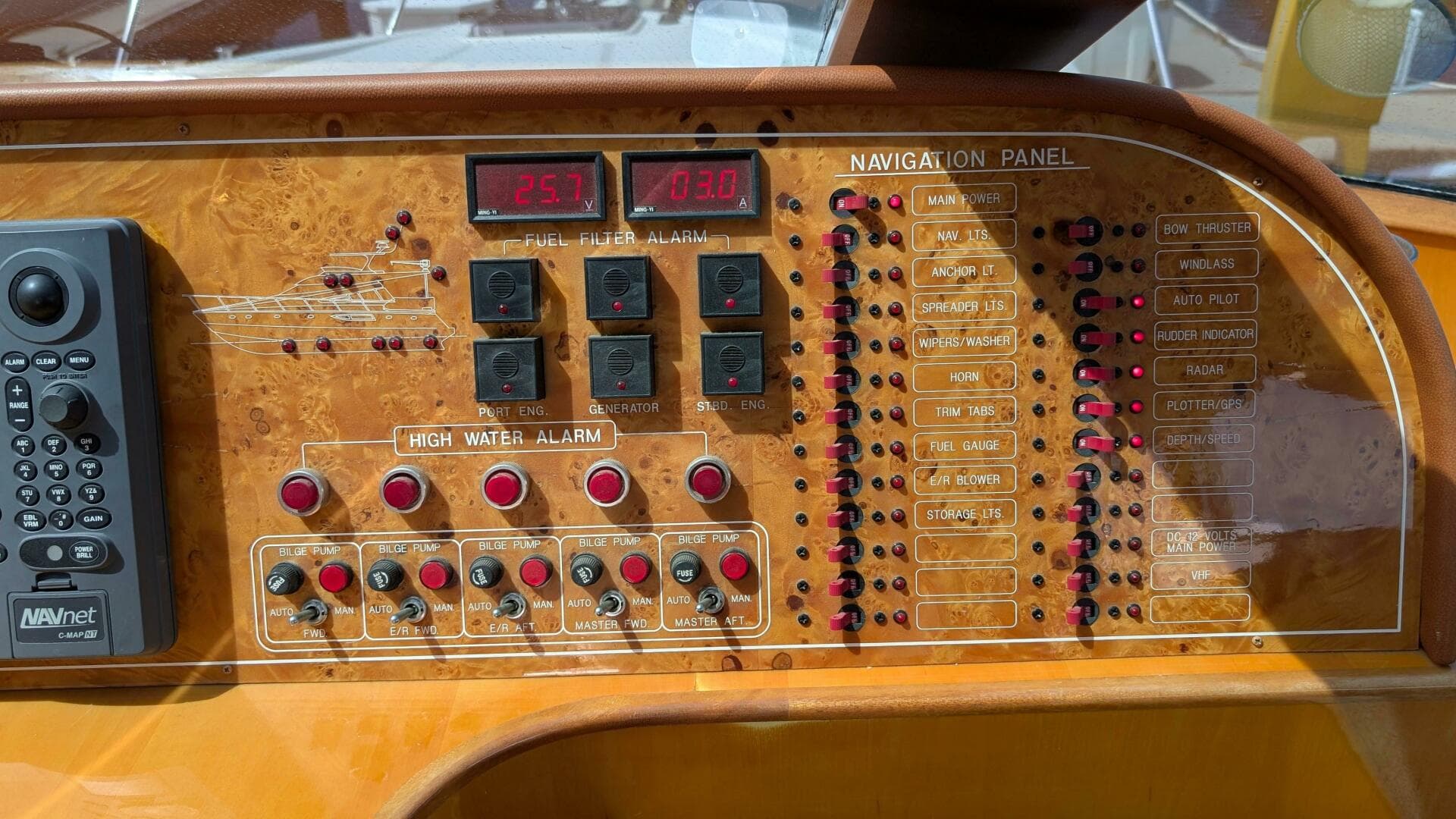 2004 Johnson Motor Yacht