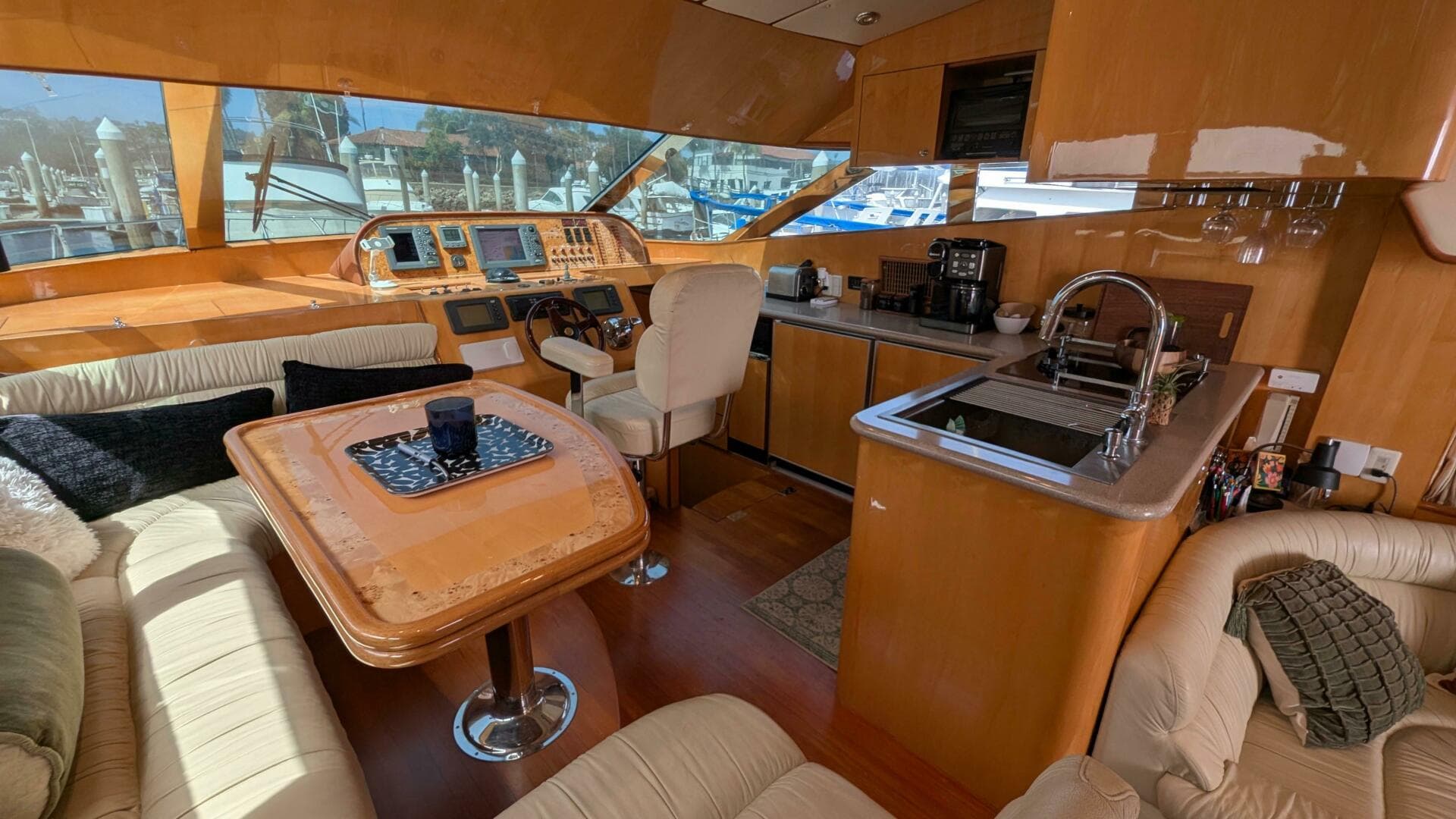 2004 Johnson Motor Yacht