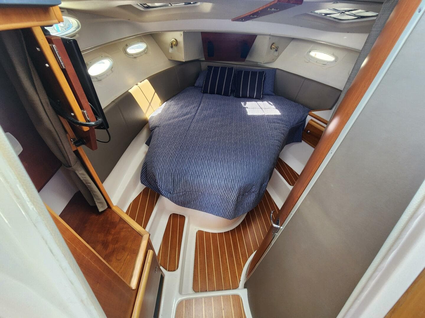 Imgi_16_2020 Cutwater C 32 Cb Power 9928658 20250829141220564 8