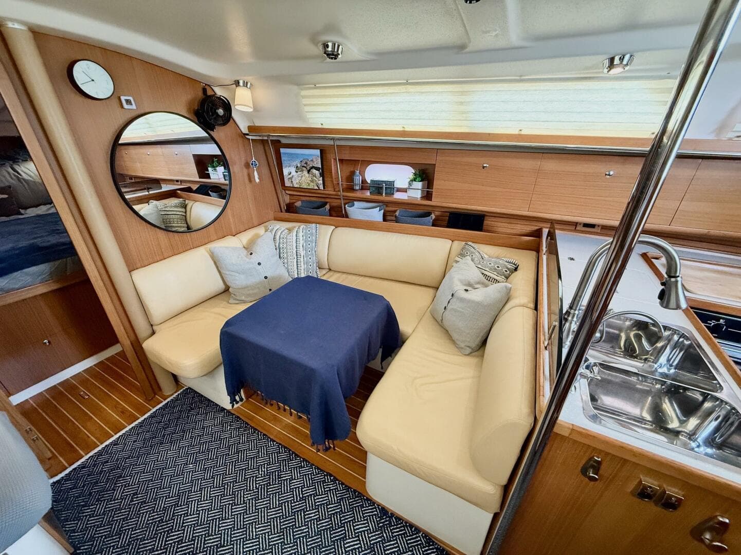 2011 Catalina 355