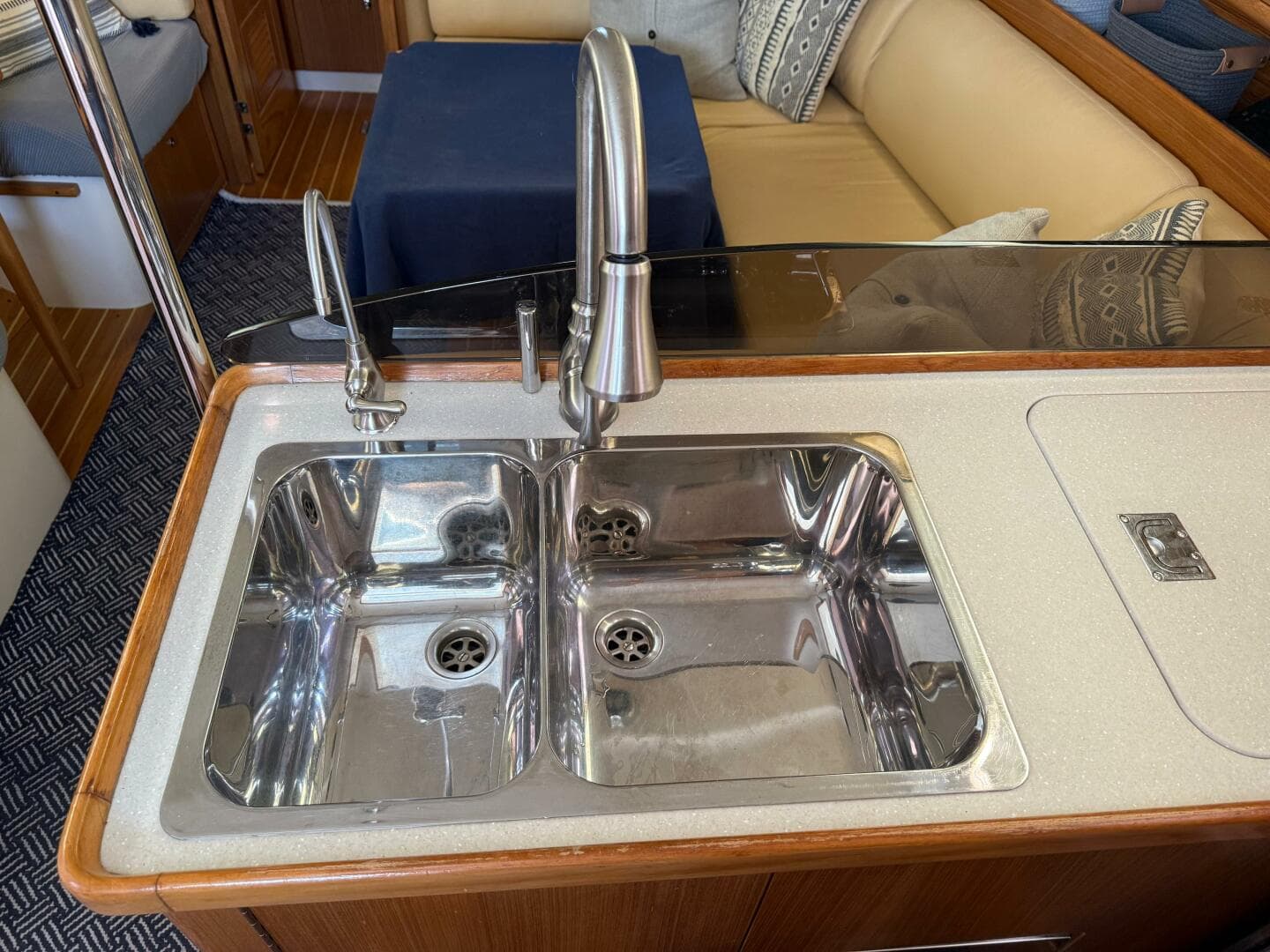 2011 Catalina 355