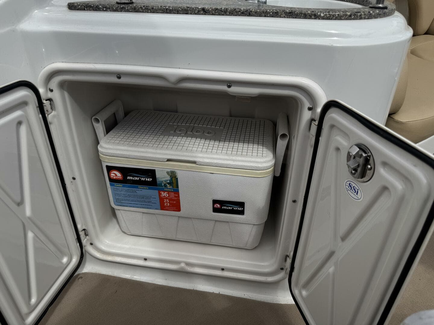 2011 Crownline 264 CR