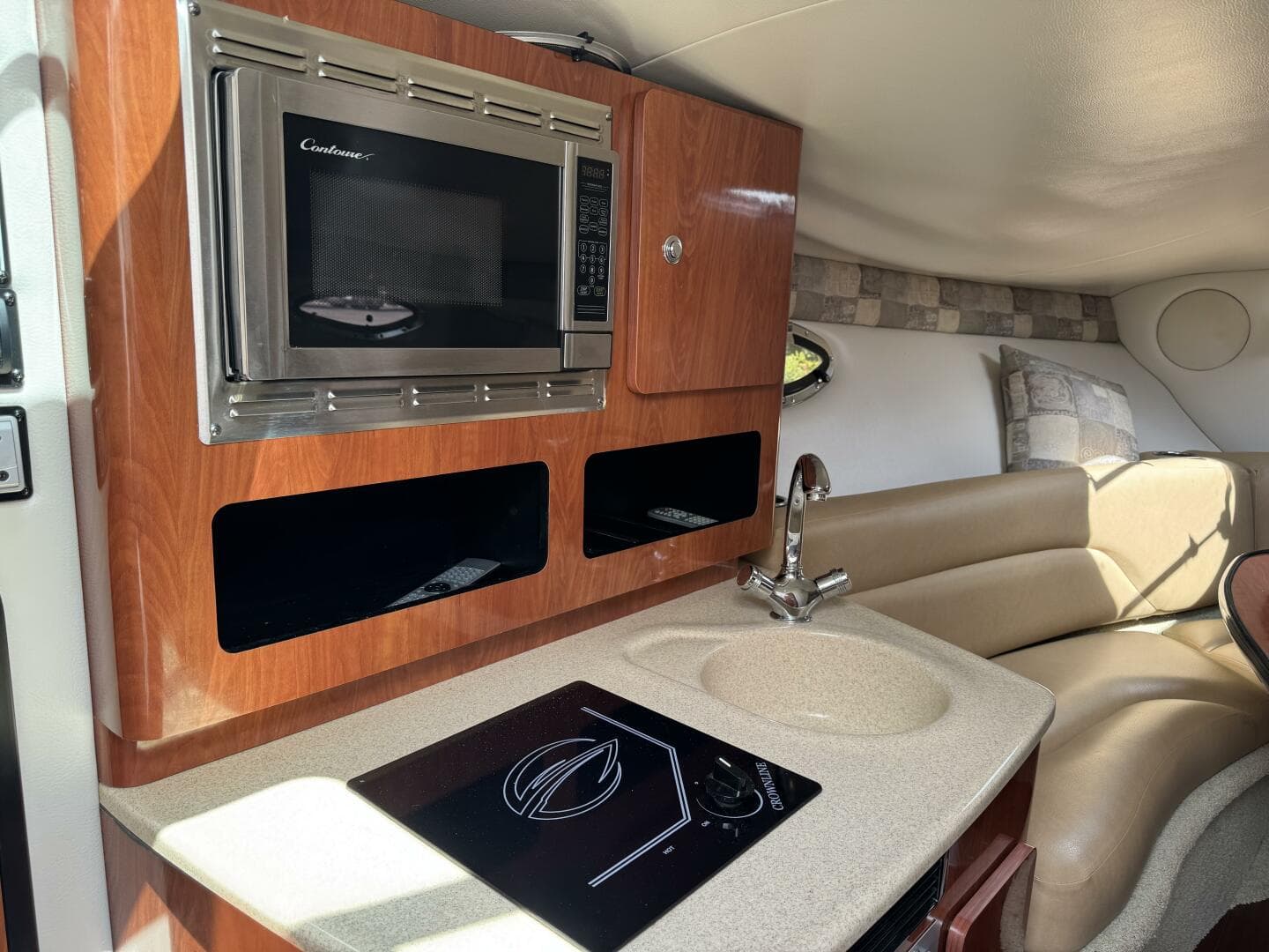 2011 Crownline 264 CR