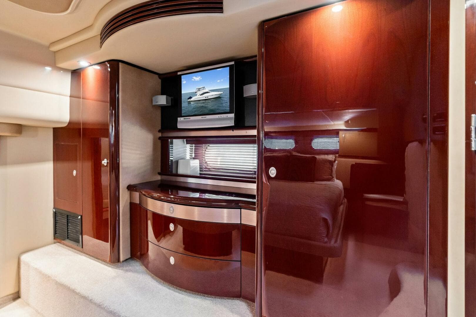 2007 Sea Ray 58 Sedan Bridge