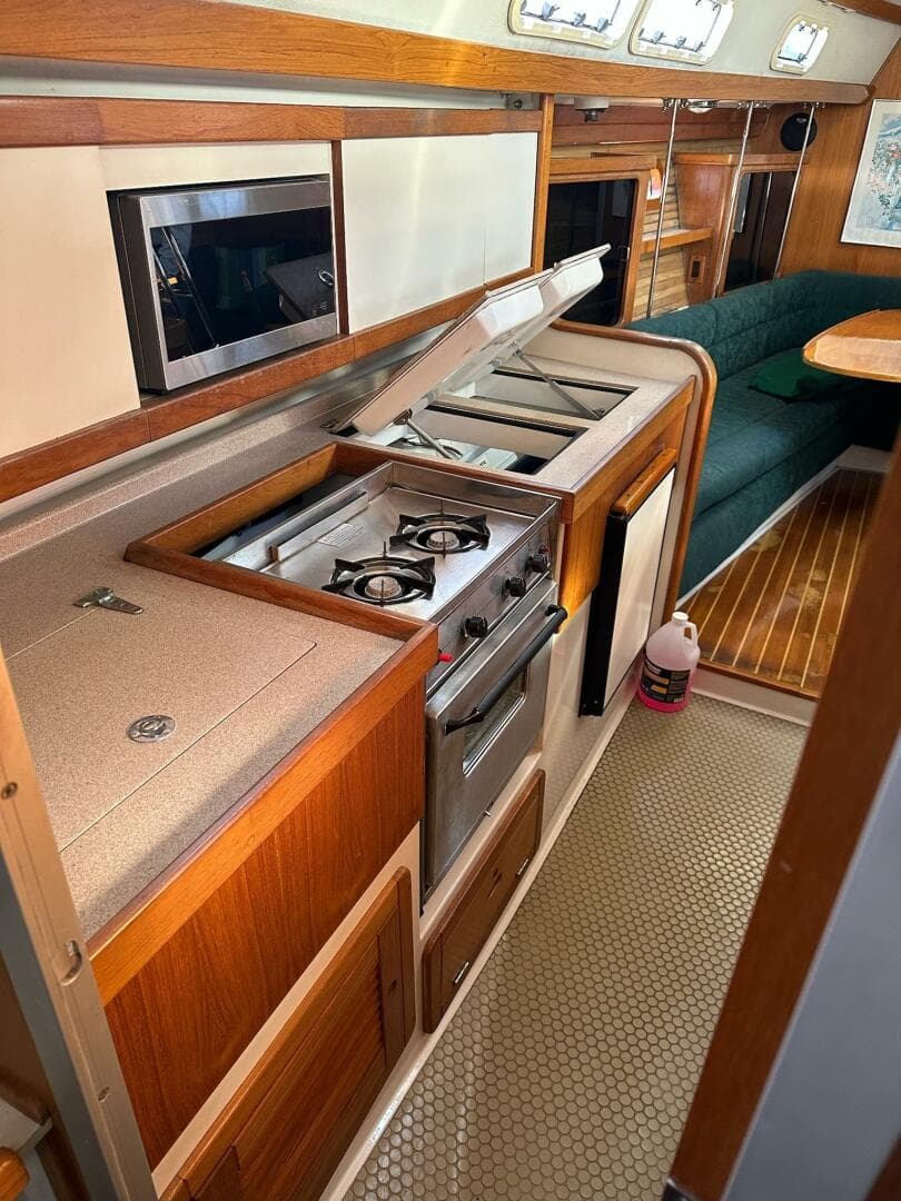 1997 Catalina Morgan 38
