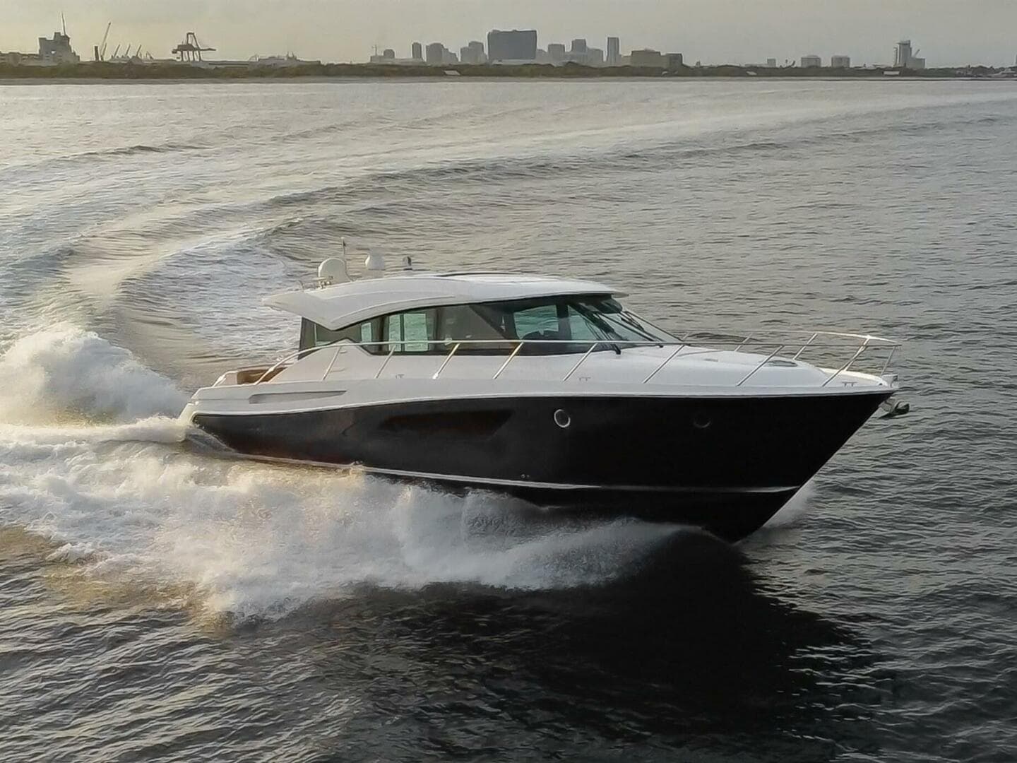 2017 Tiara Yachts C53 Coupe