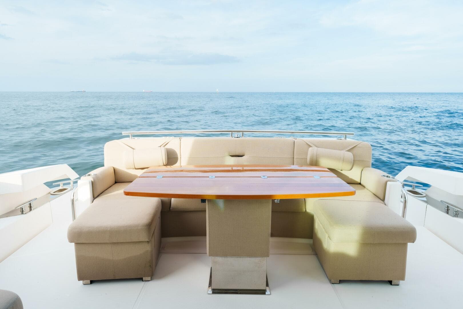 2017 Tiara Yachts C53 Coupe