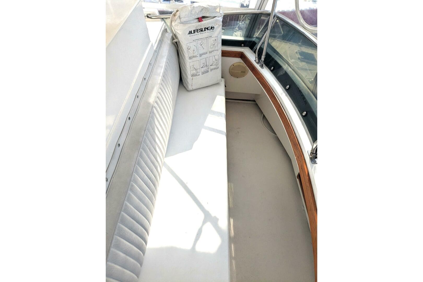 1988 Cape Dory 36 Flybridge Sedan Fast Trawler