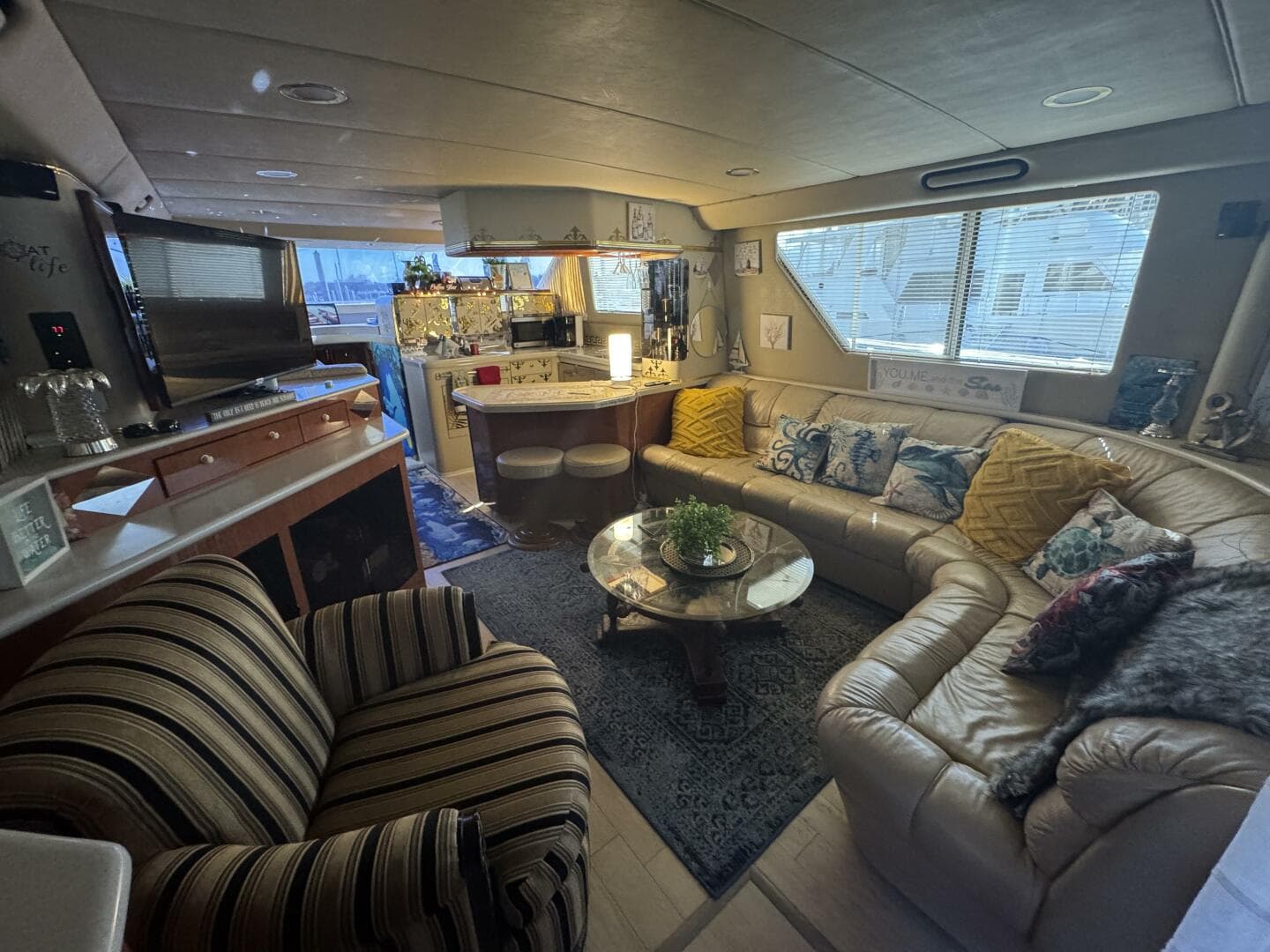 1998 Sea Ray 550 Sedan Bridge