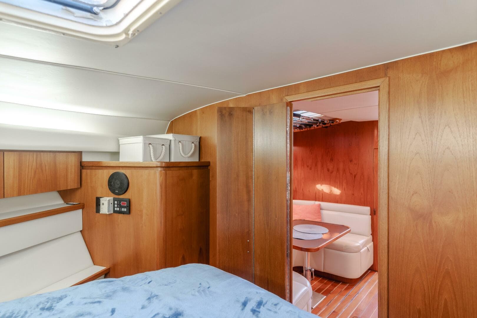 1996 Tiara Yachts 4300