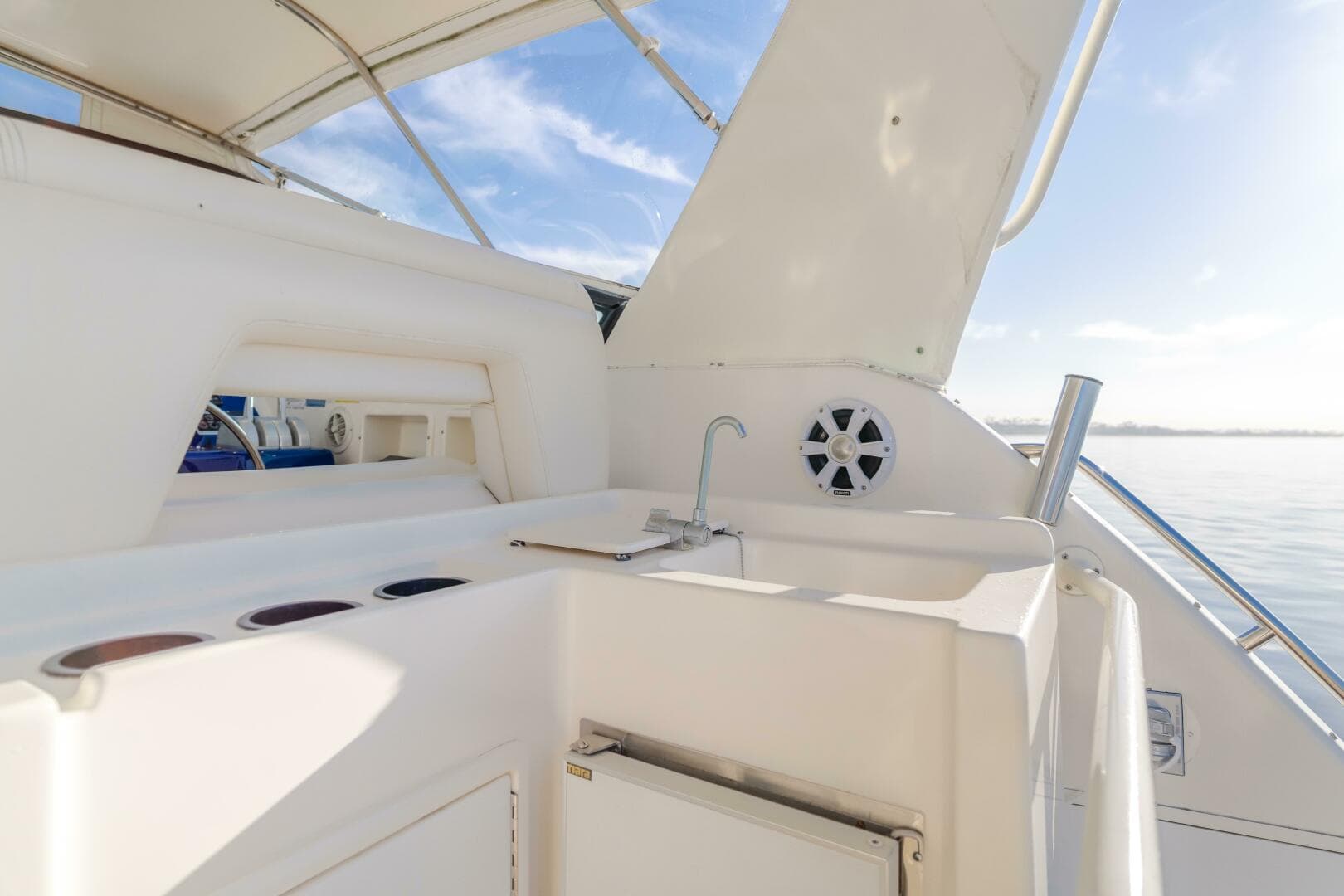 1996 Tiara Yachts 4300