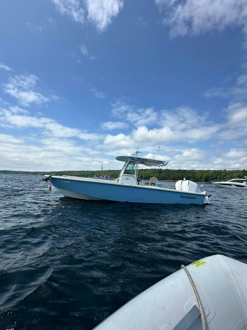 2019 Everglades 273 CC