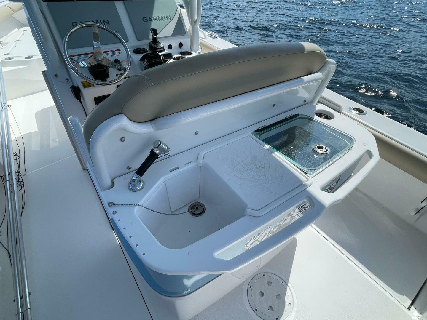 2019 Everglades 273 CC