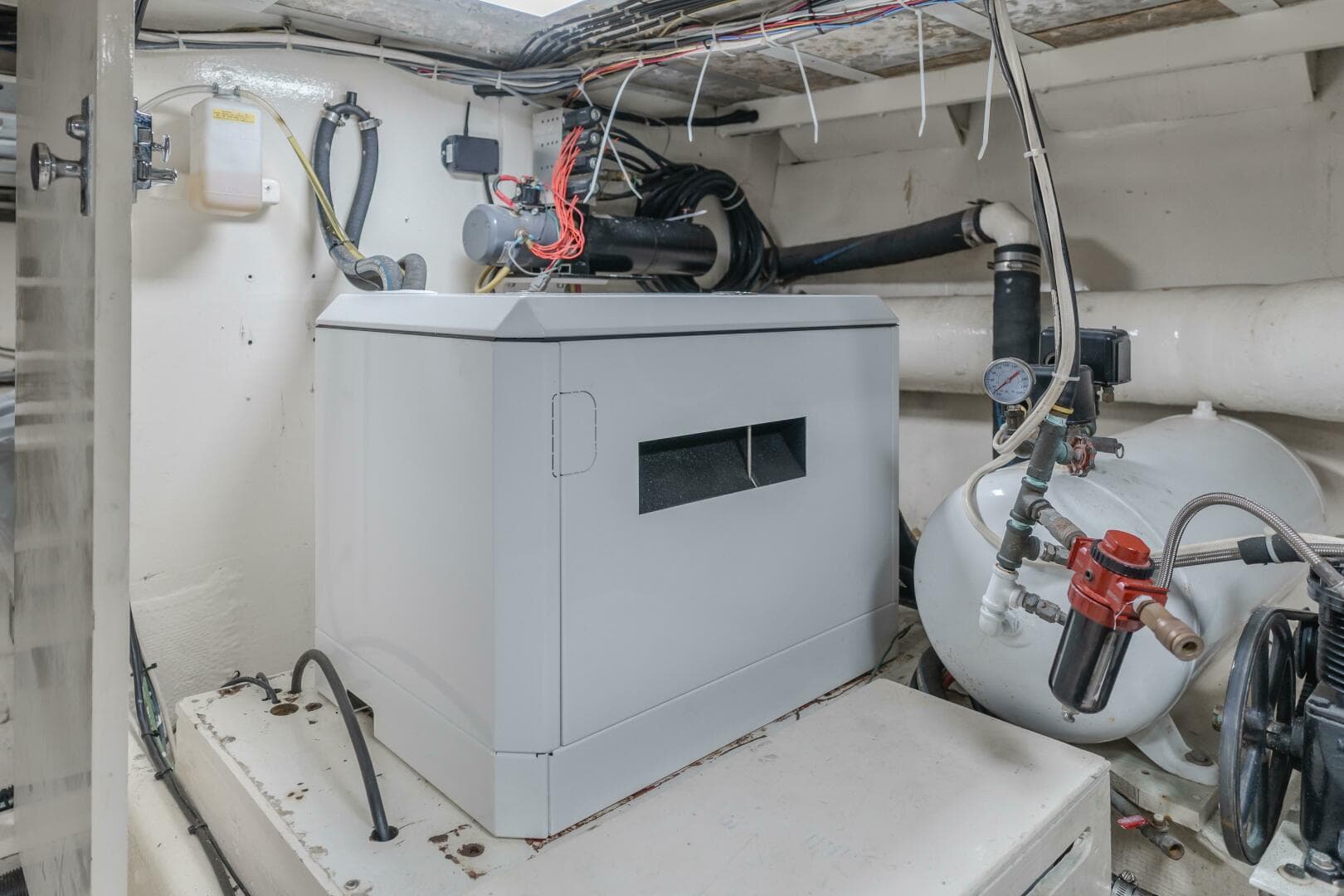 1984 Vic Franck Pilot House