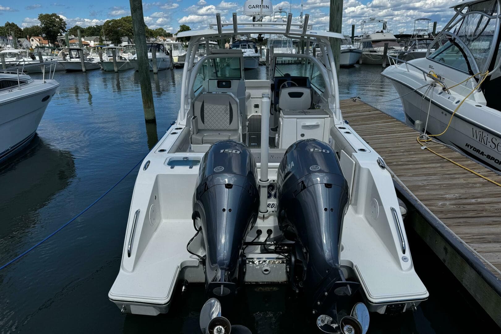 2023 Pursuit DC 266 Dual Console