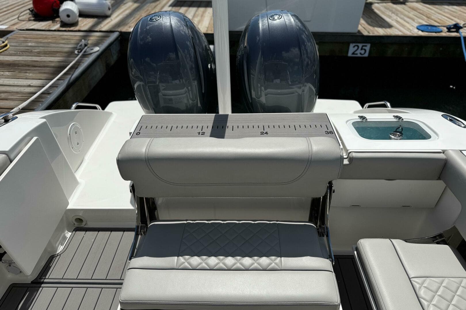 2023 Pursuit DC 266 Dual Console