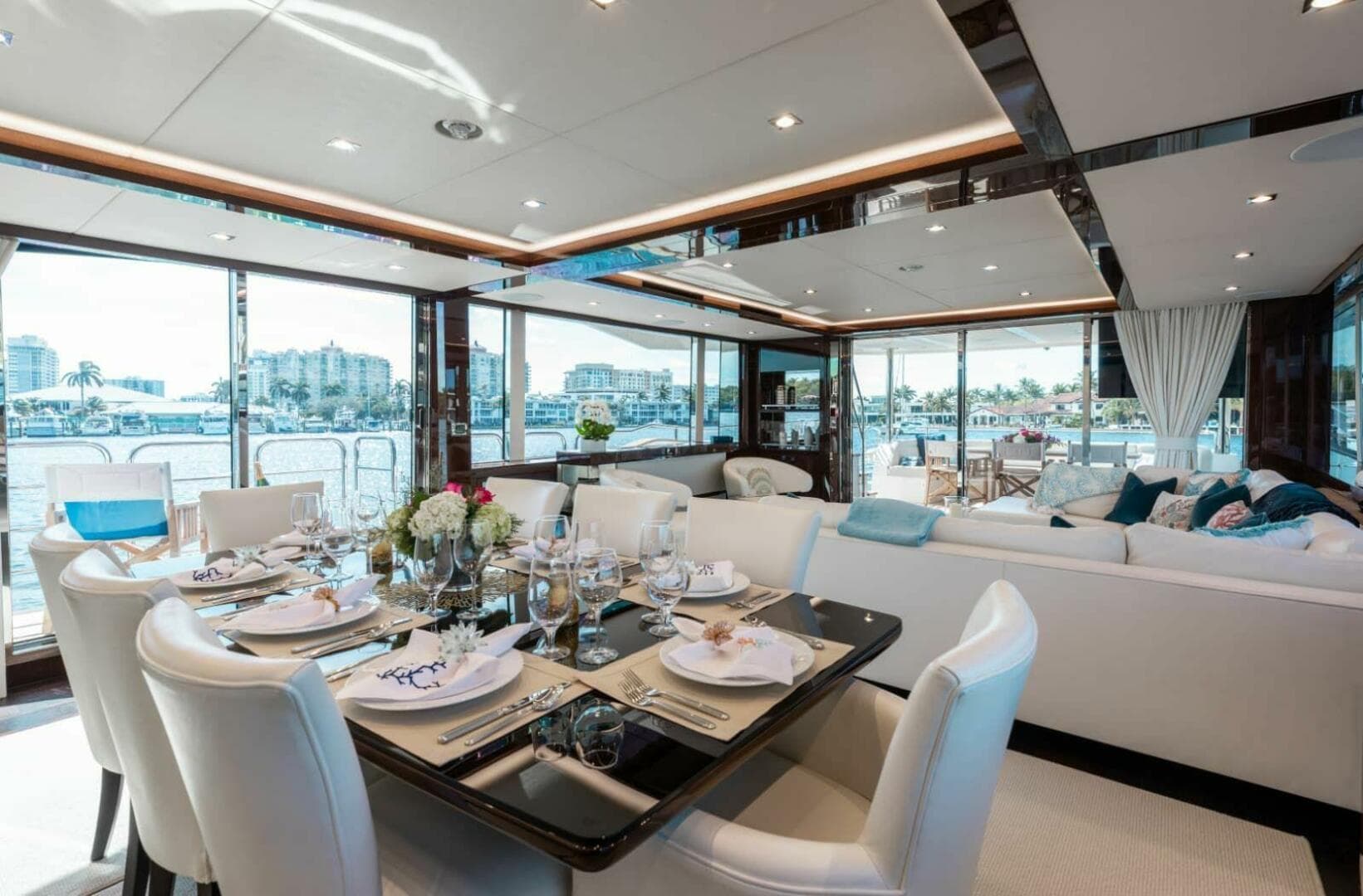 2018 Sunseeker 95 yacht