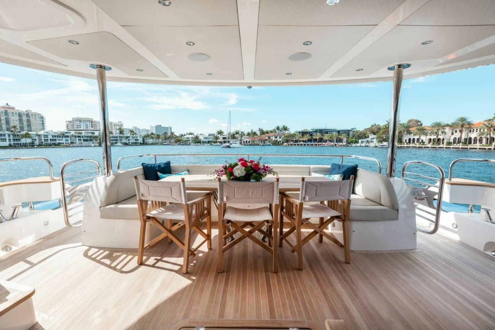 2018 Sunseeker 95 yacht