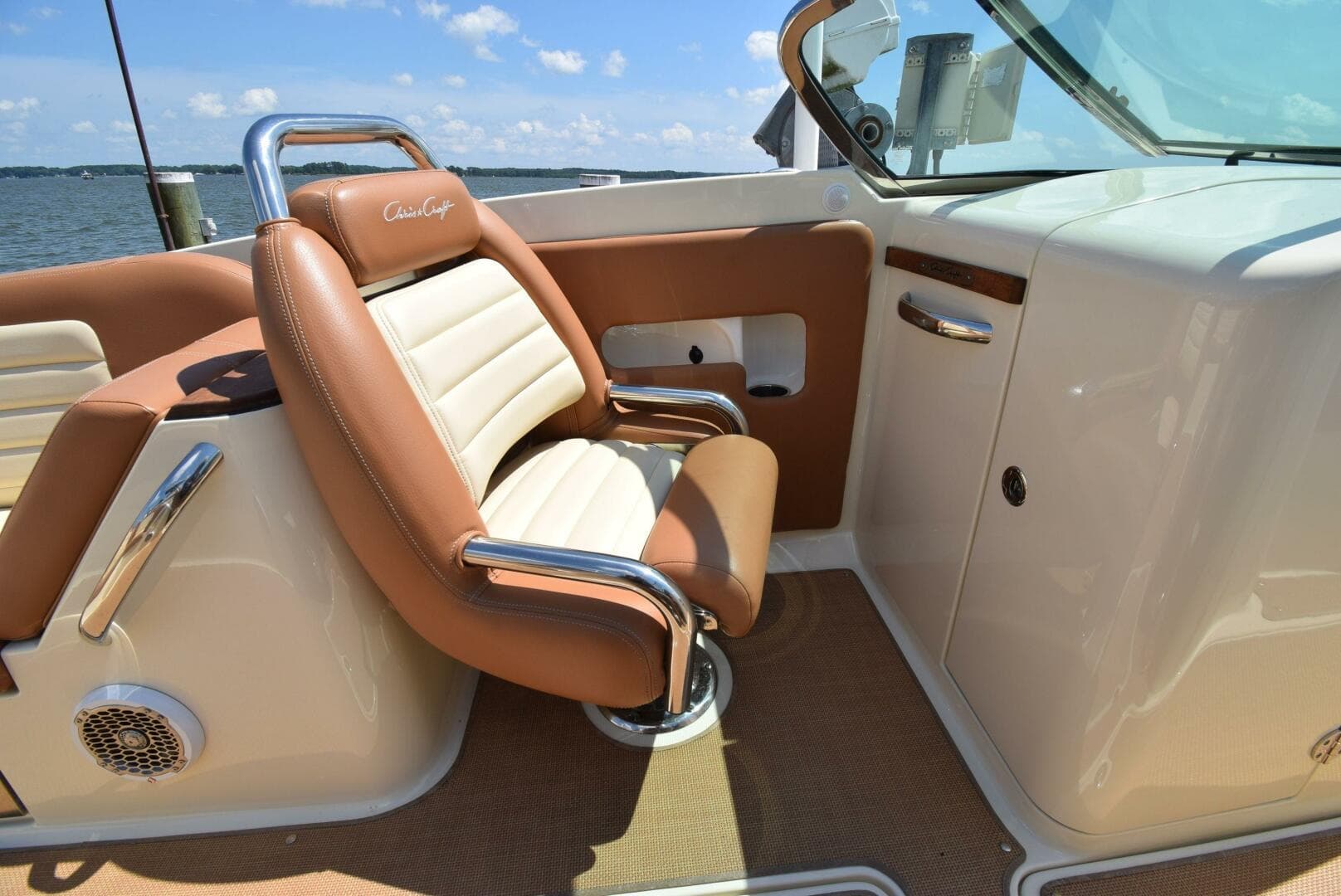 2014 Chris-Craft 25 Launch