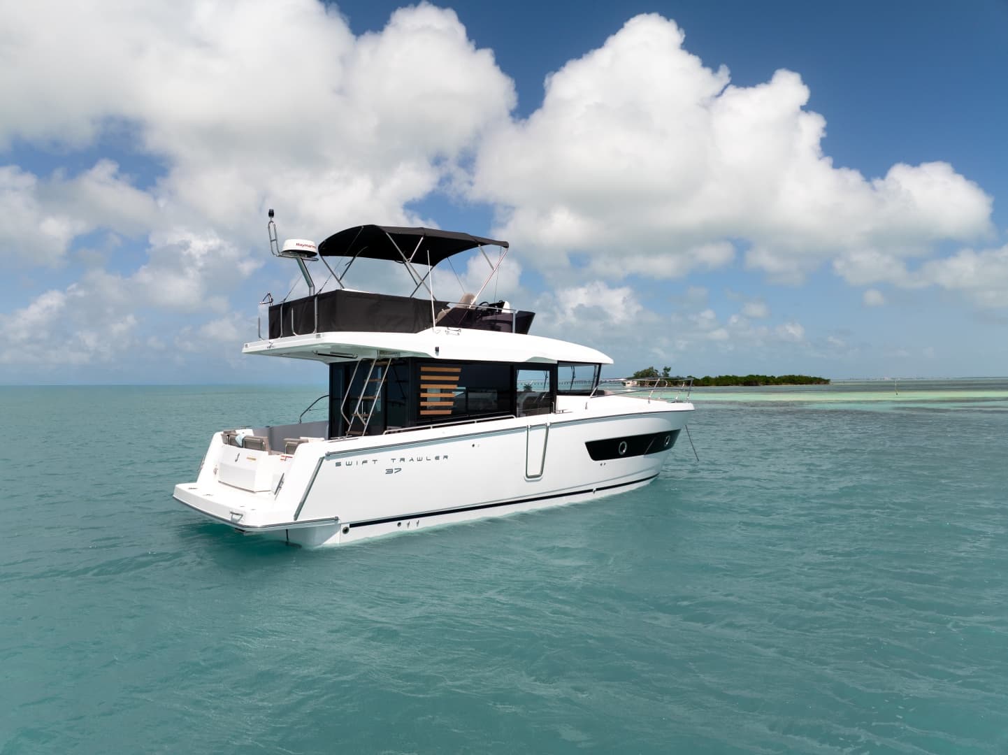 2027 Beneteau Swift Trawler 37