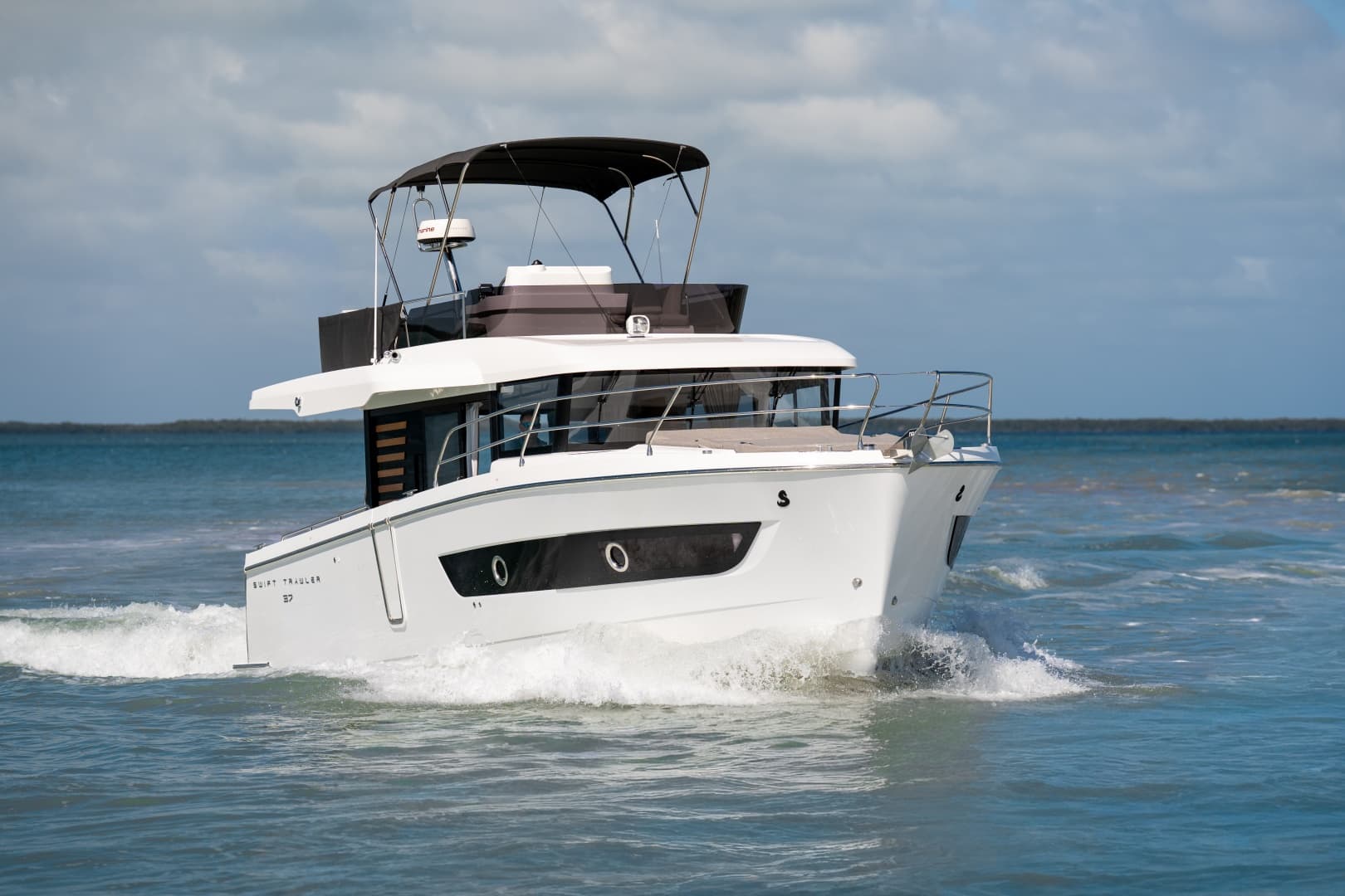 2027 Beneteau Swift Trawler 37