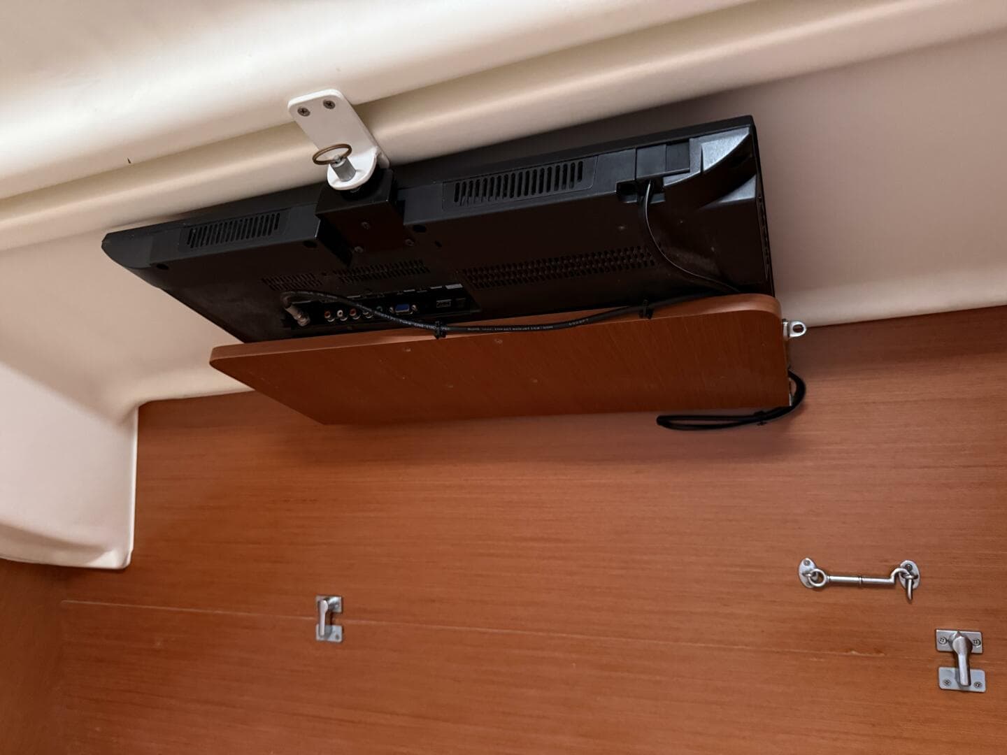 2010 Beneteau Oceanis 43