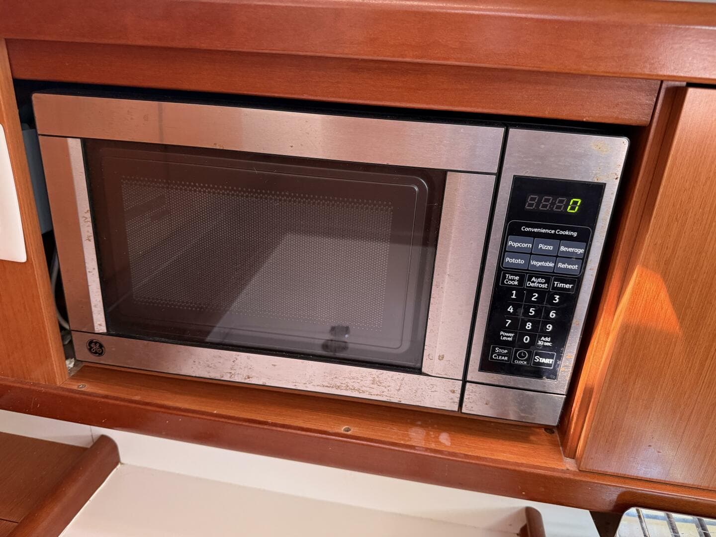 2010 Beneteau Oceanis 43