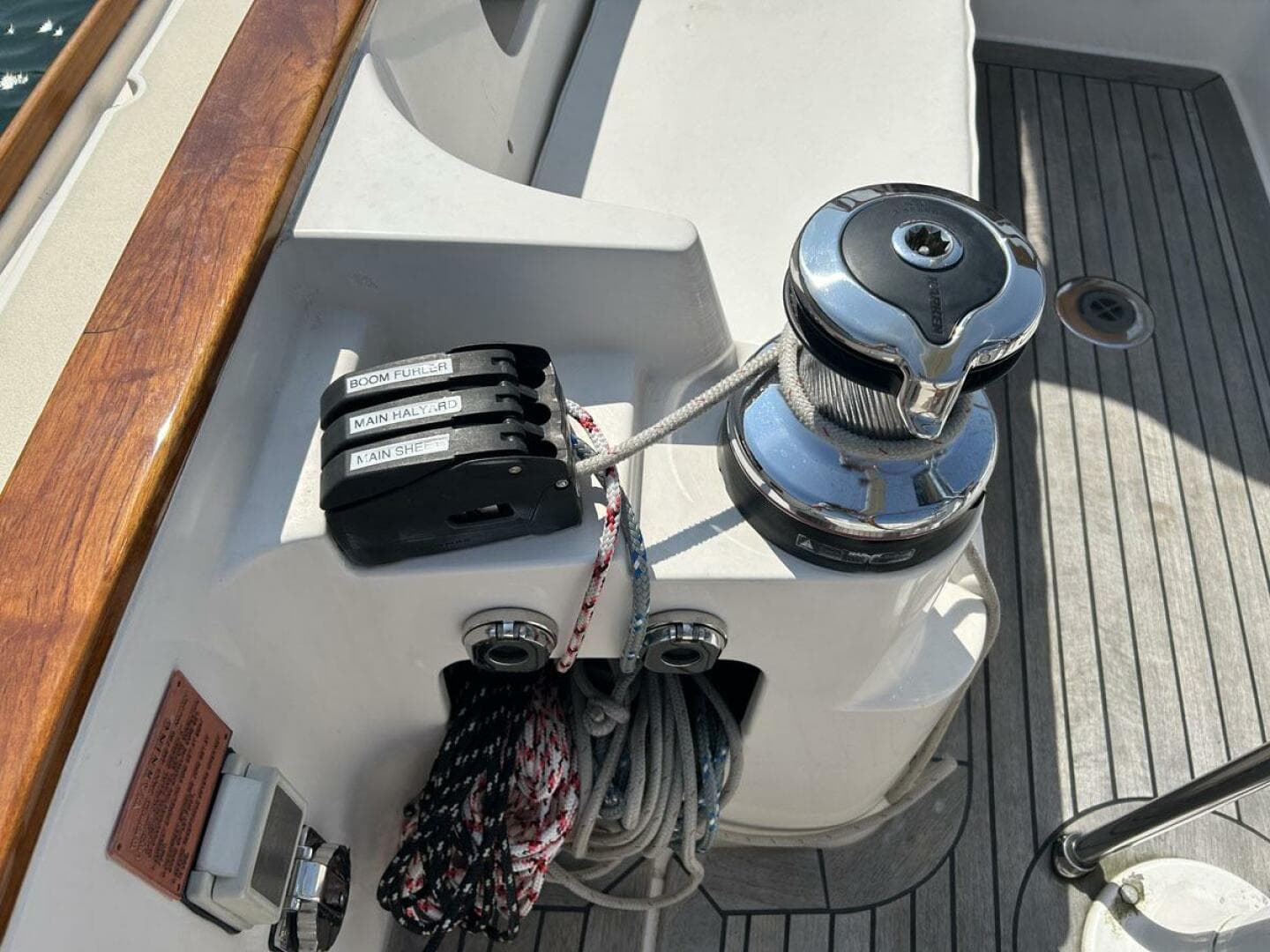 GALLUP, 2011 Alerion 33