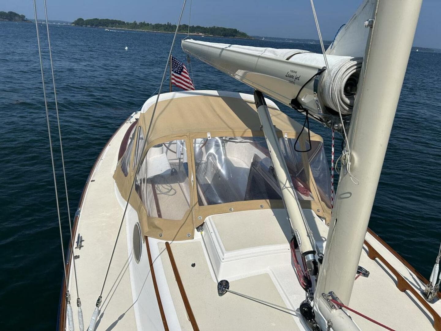 GALLUP, 2011 Alerion 33