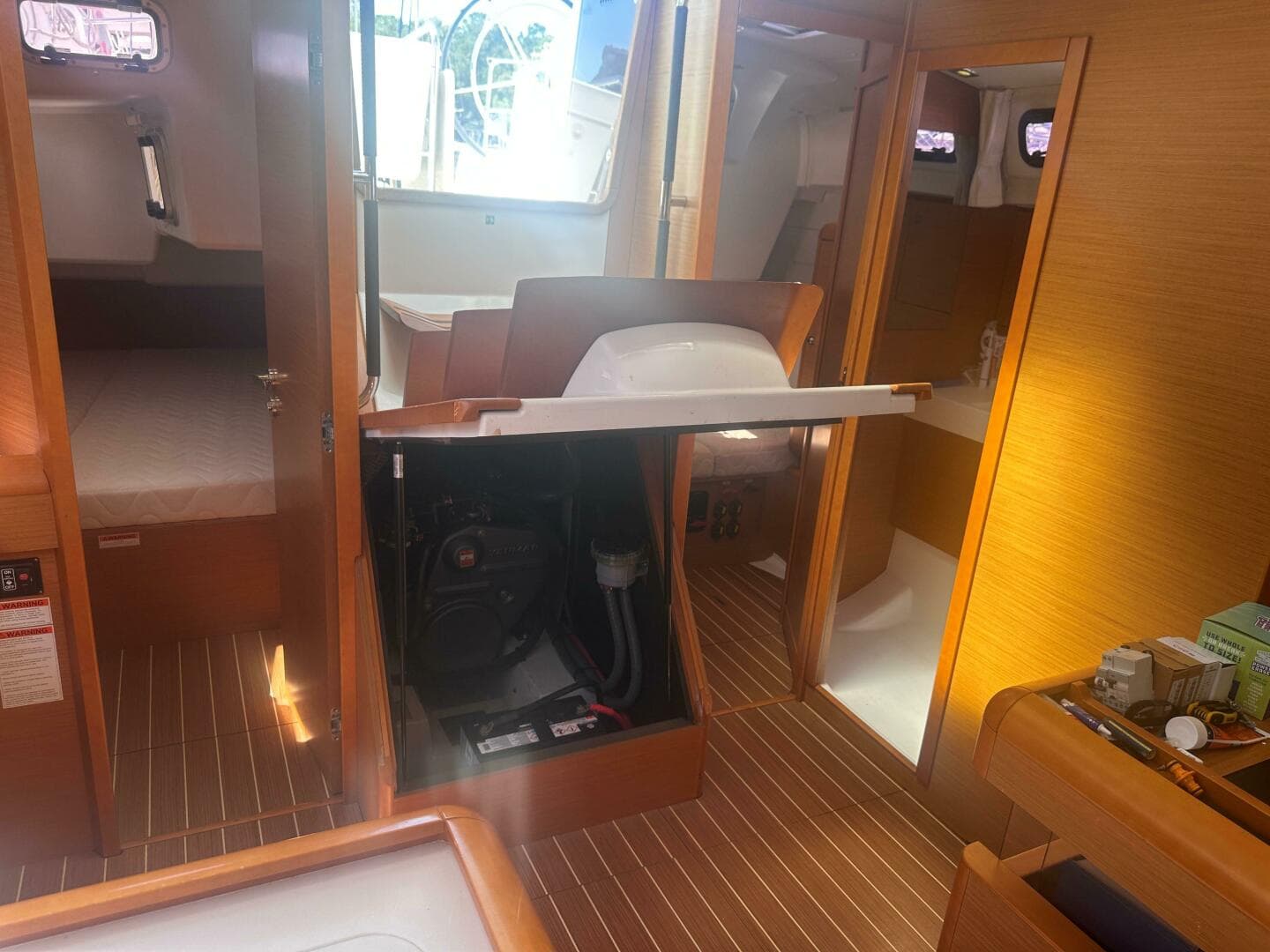 1040 SO509 Engine Access