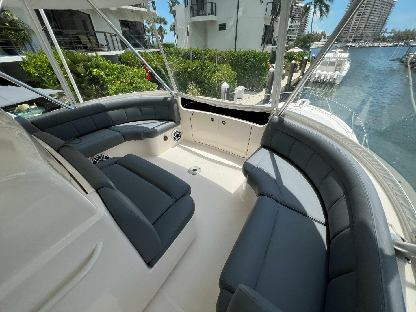 2015 Tiara Yachts 48 Convertible
