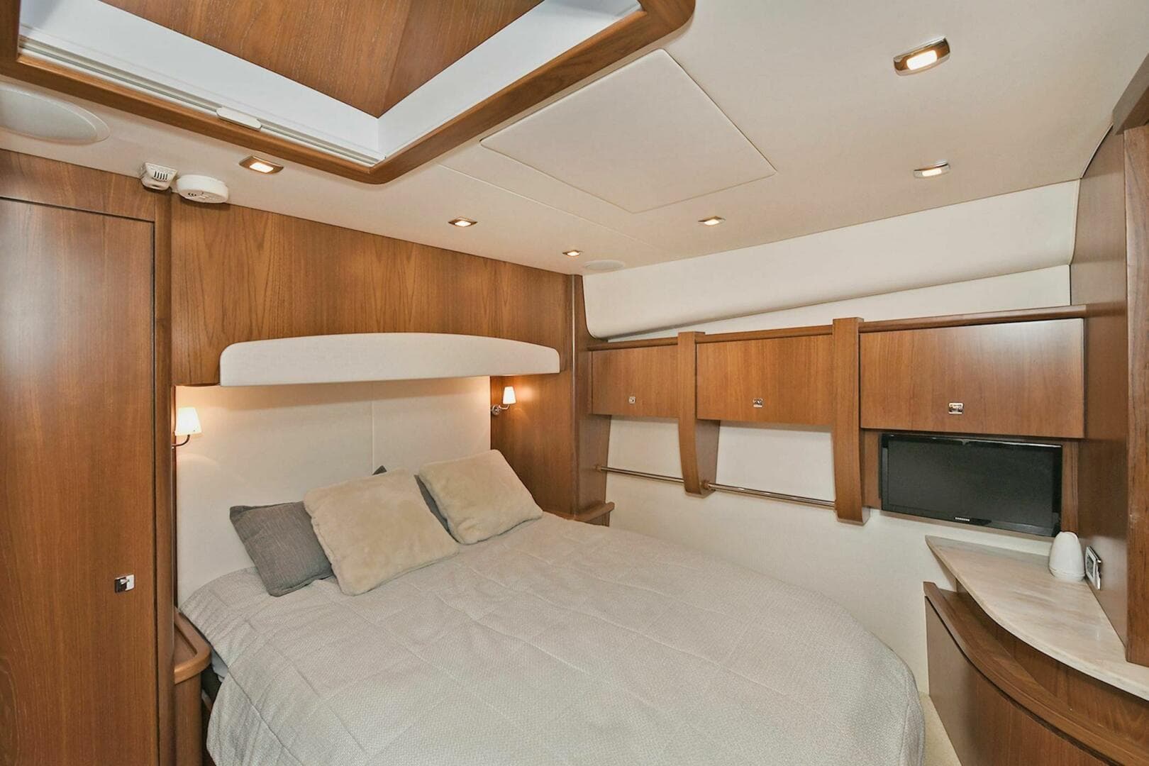 2015 Tiara Yachts 48 Convertible