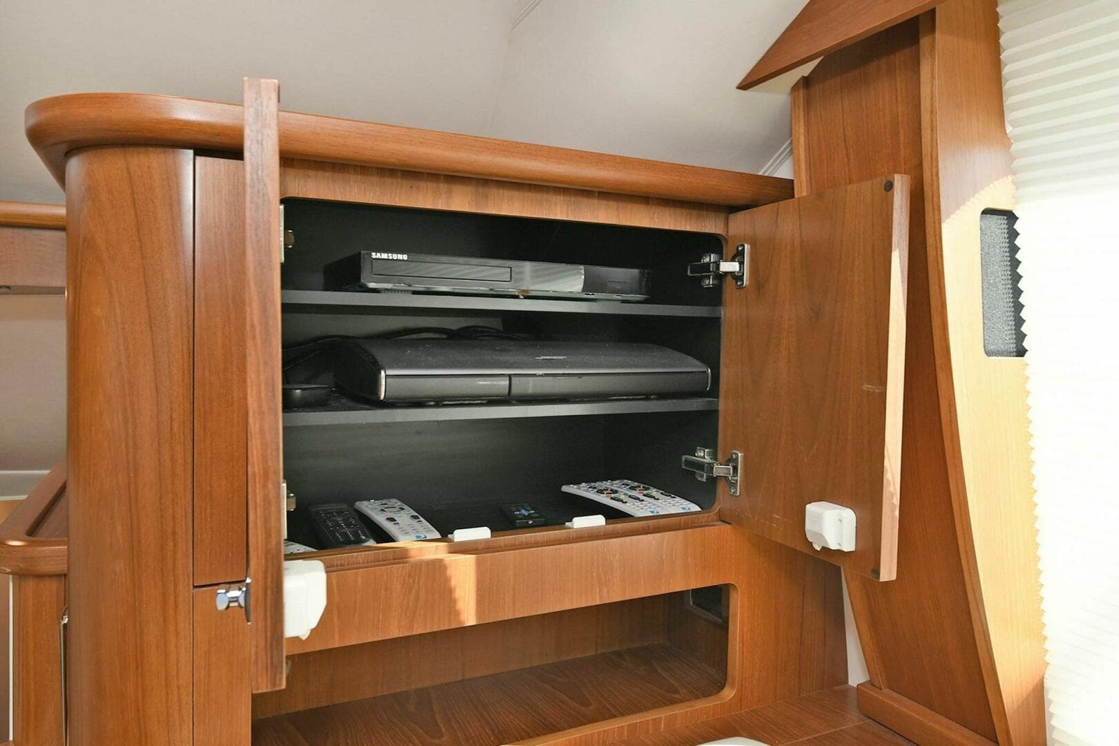 2015 Tiara Yachts 48 Convertible