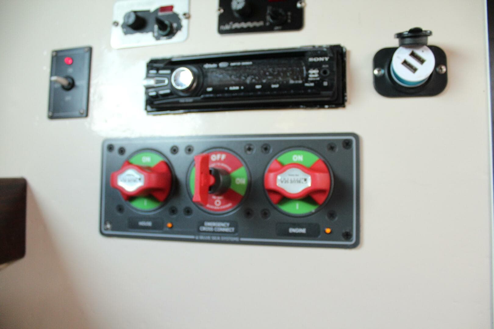 Battery Selector Switches