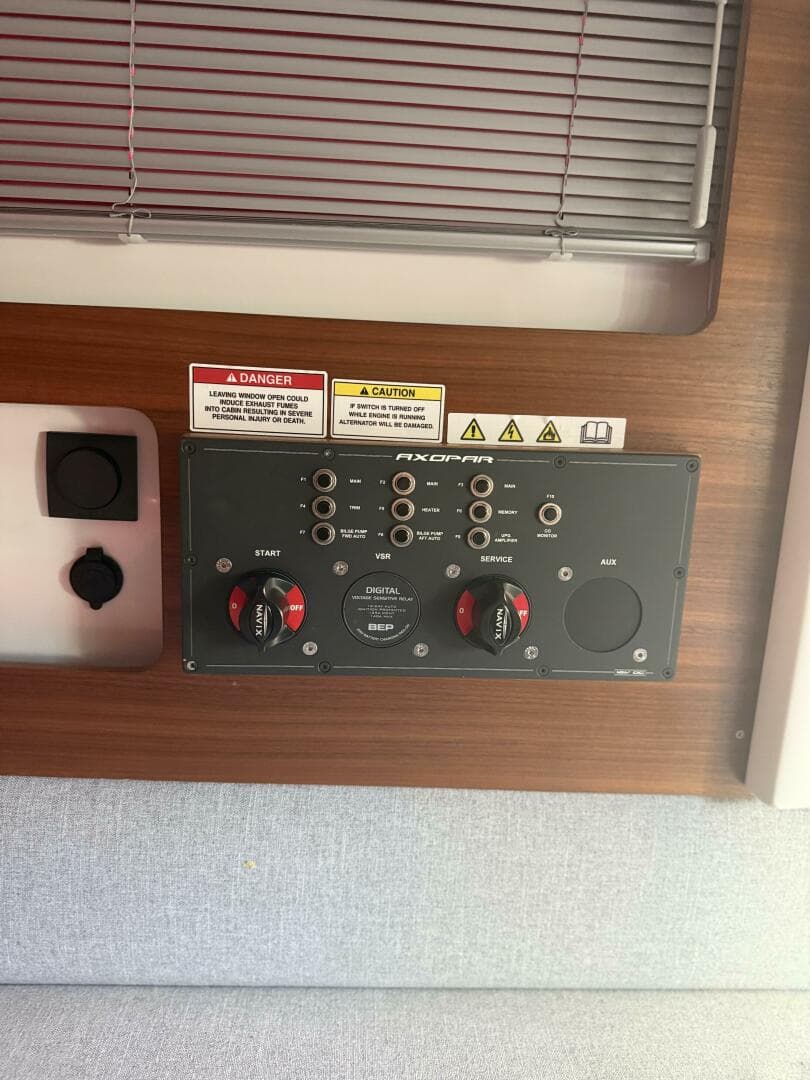 2019 Axopar 28 Cabin