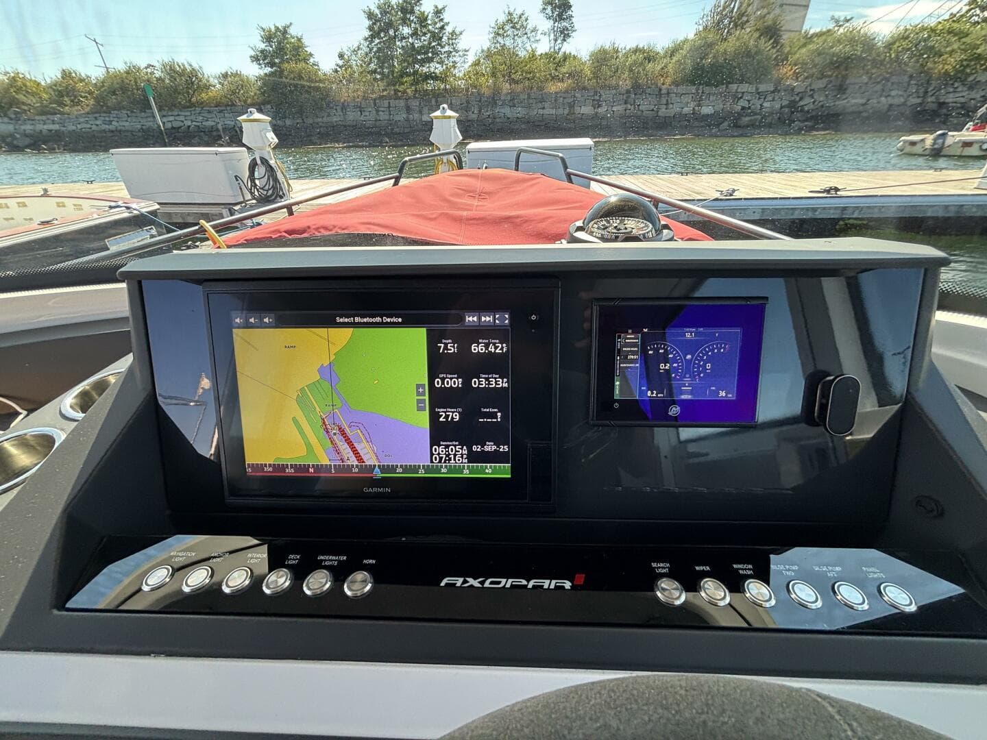 2019 Axopar 28 Cabin