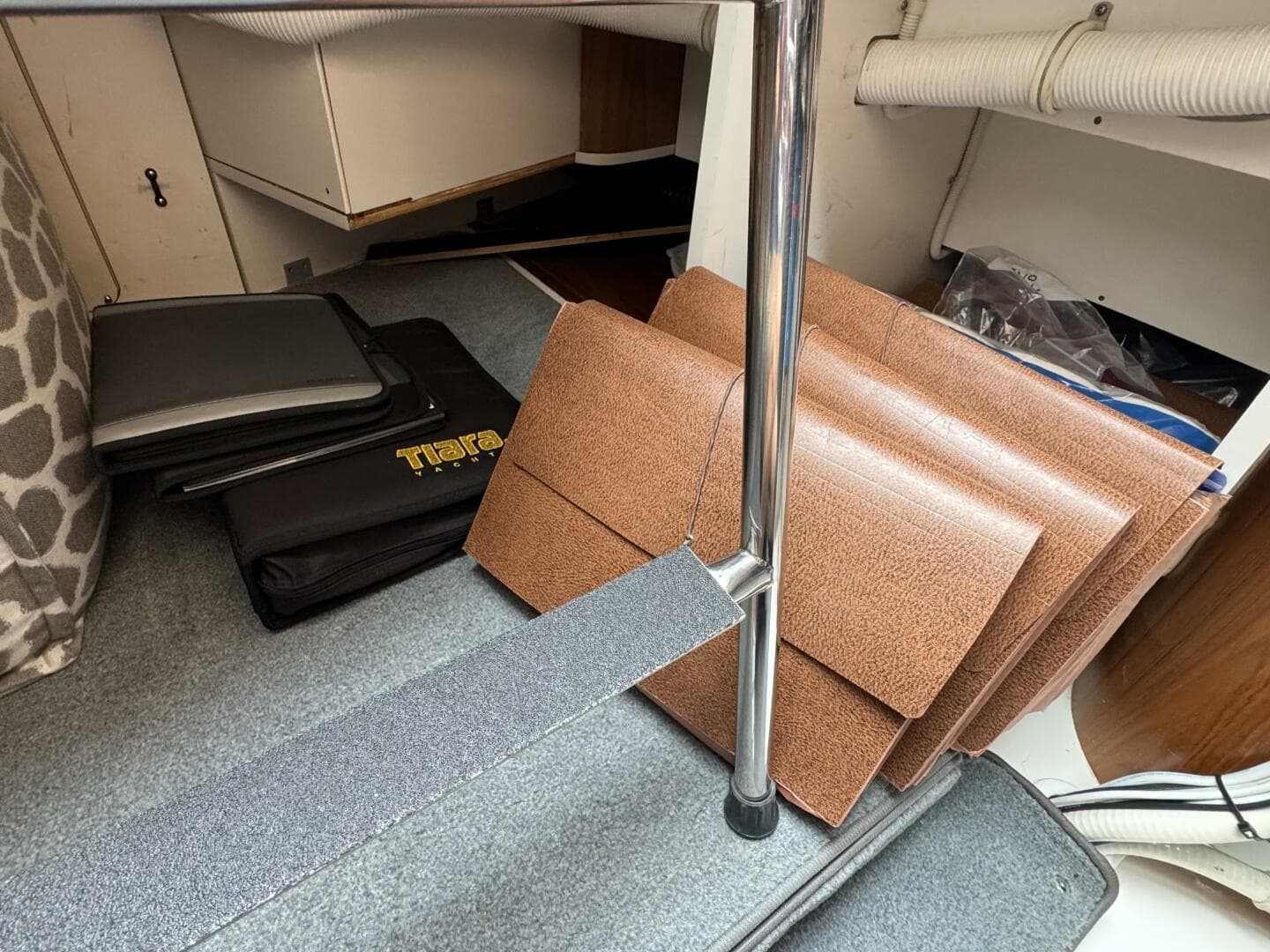 2014 Tiara Yachts 5800 Sovran